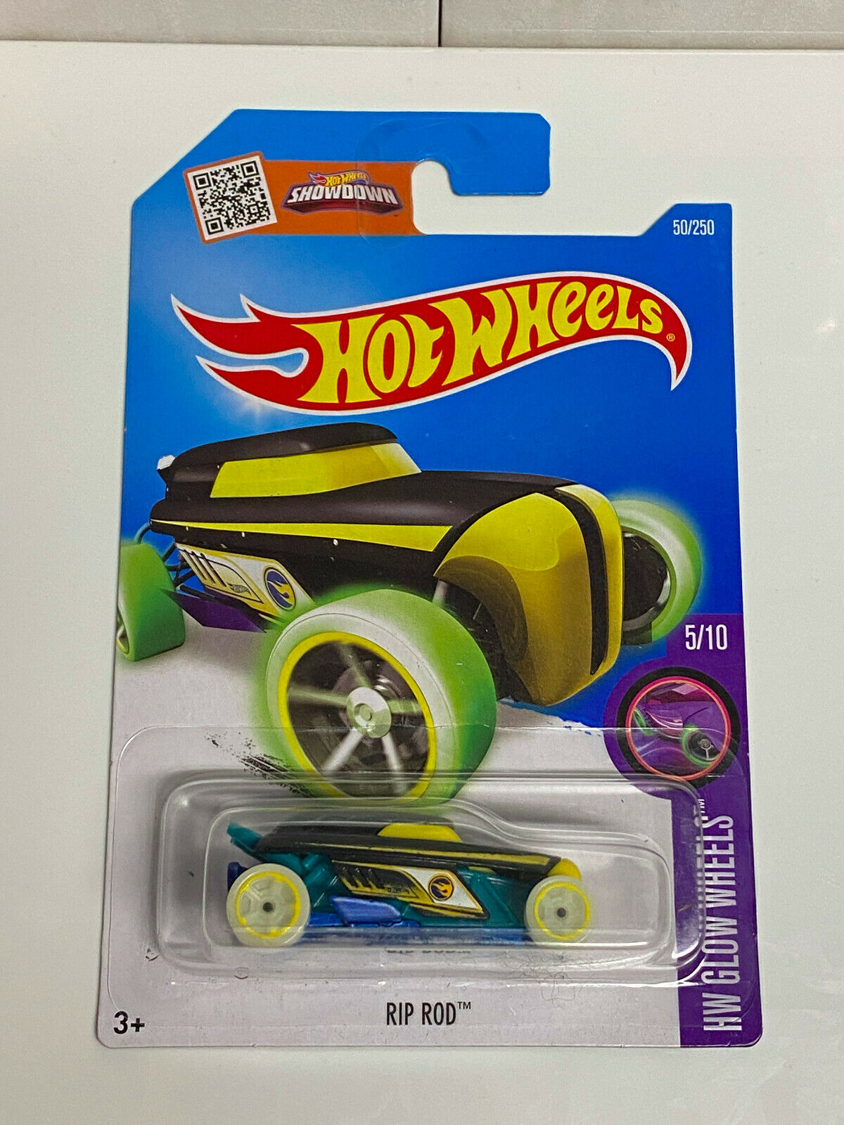 2016 Hot Wheels Treasure Hunt HW Glow Wheels #5/10 Rip Rod International Card