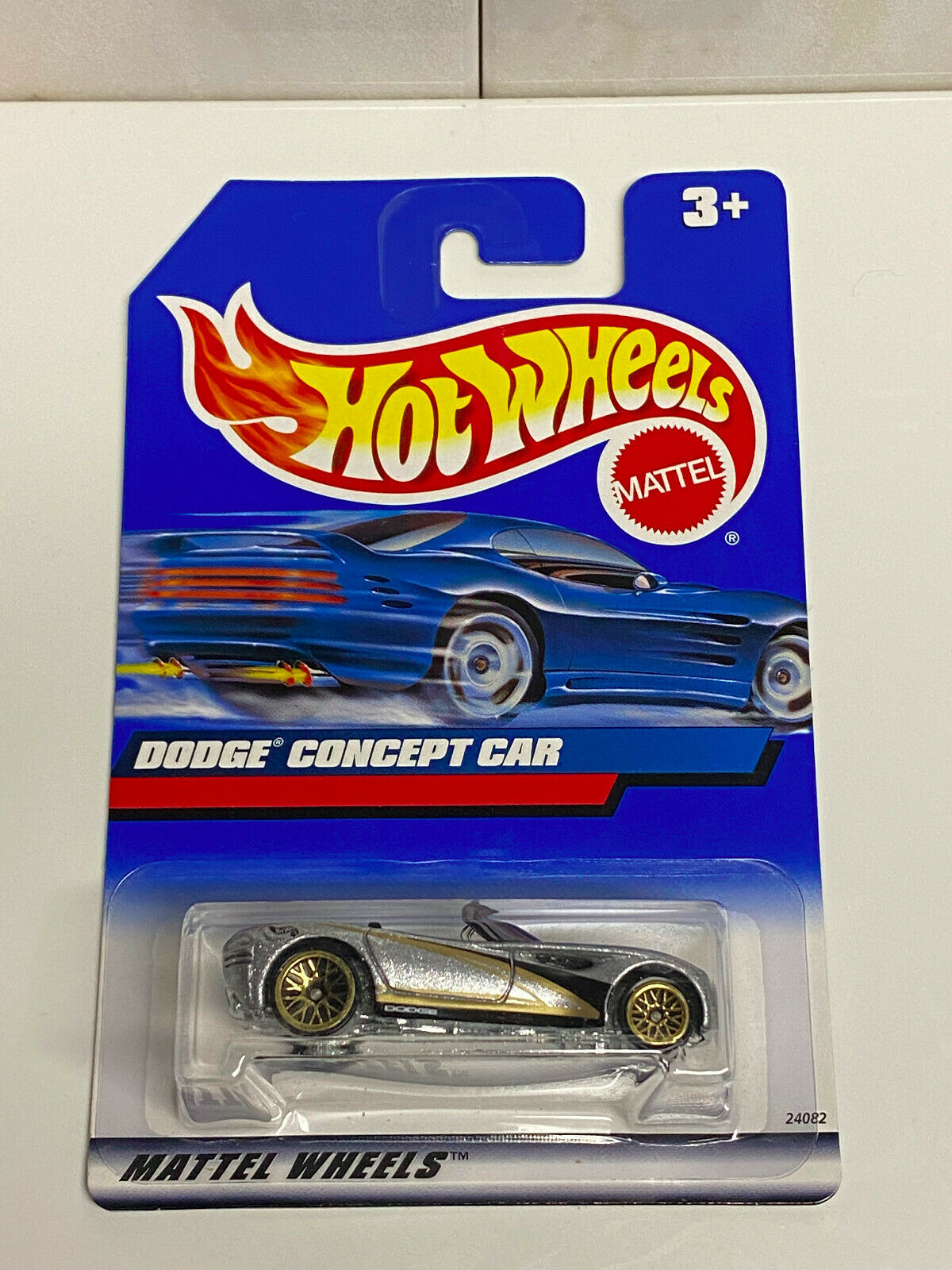 1999 Hot Wheels Dodge Concept Car International Card NIP