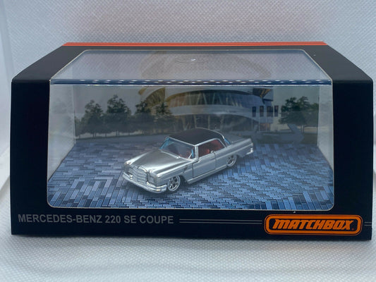 ERROR 2021 Matchbox Premium '62 Mercedes-Benz 220 SE Coupe ERROR ON PAINT