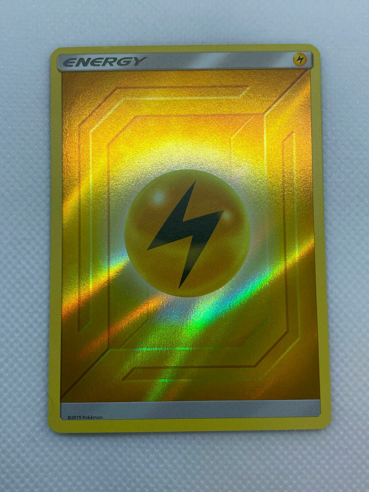 Pokémon 2019 Hidden Fates Reverse HOLO Lightning Energy NM