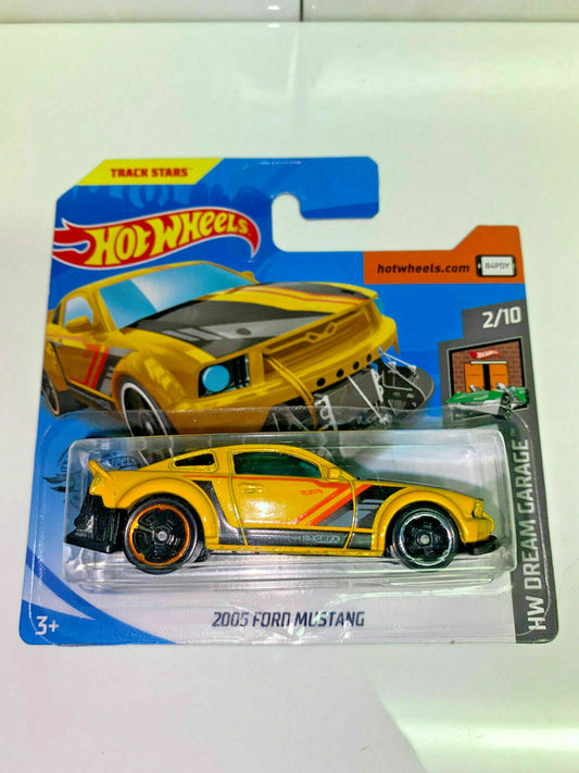 2020 Hot Wheels HW DREAM GARAGE #2/10 2005 FORD MUSTANG #19/250 NIP SHORT CARD