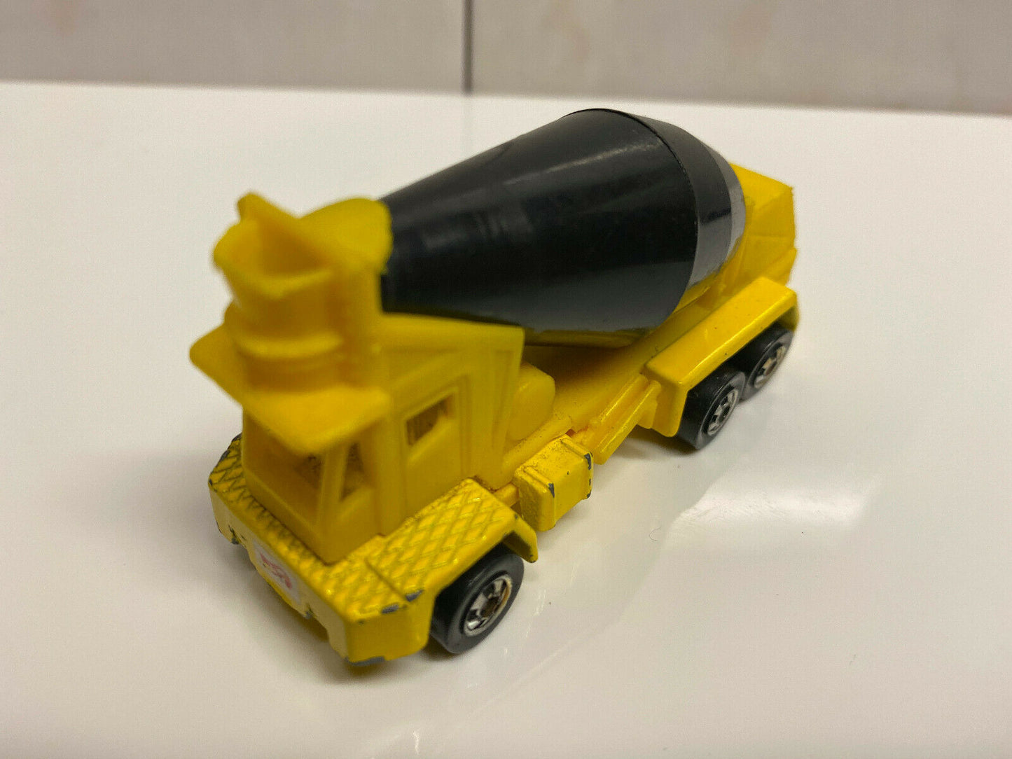 1990's Hot Wheels Yellow Cement Mixer (Loose)