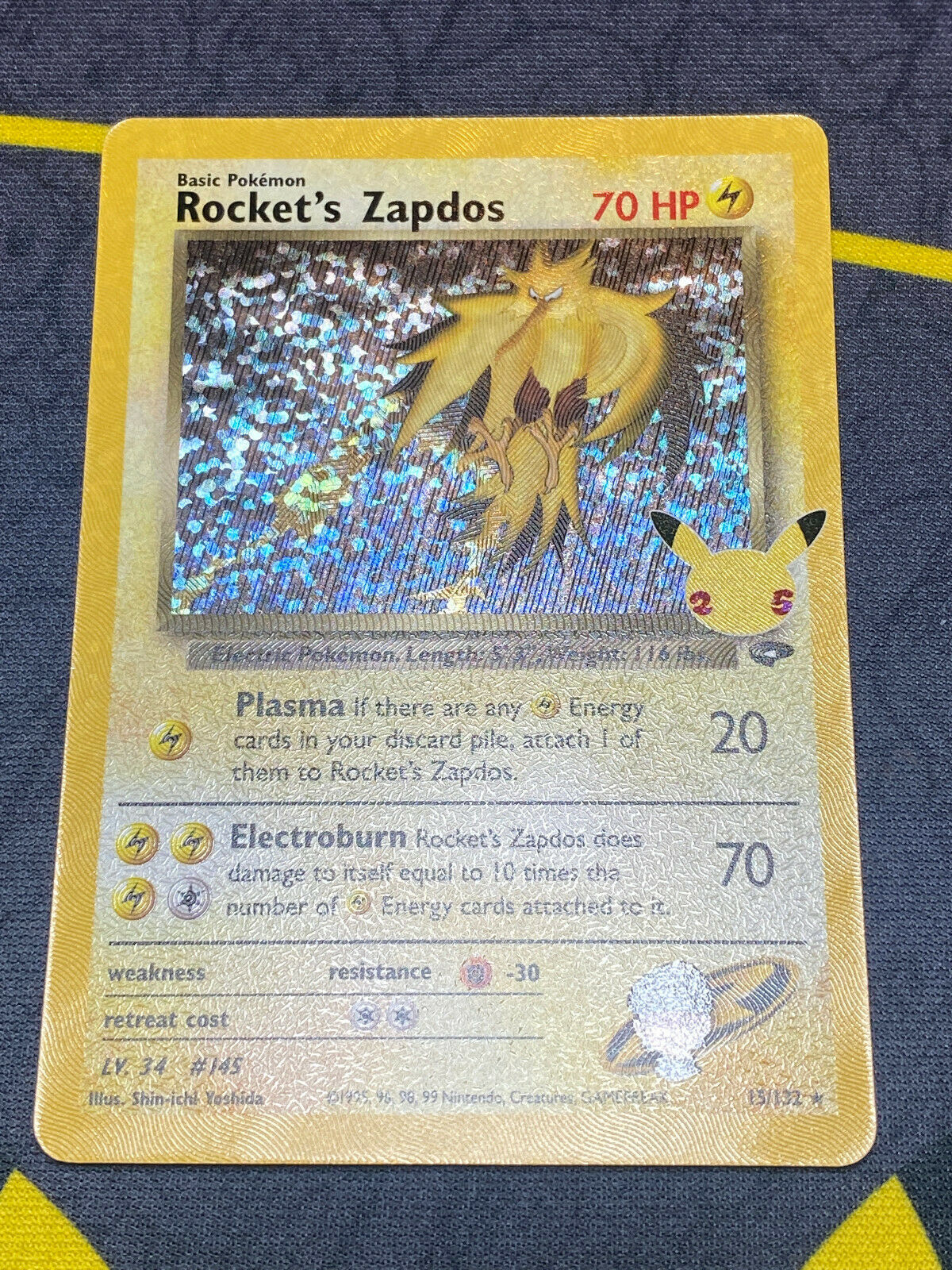 Pokémon Celebrations 15/132 Rocket's Zapdos Holo Rare Collection Card NM