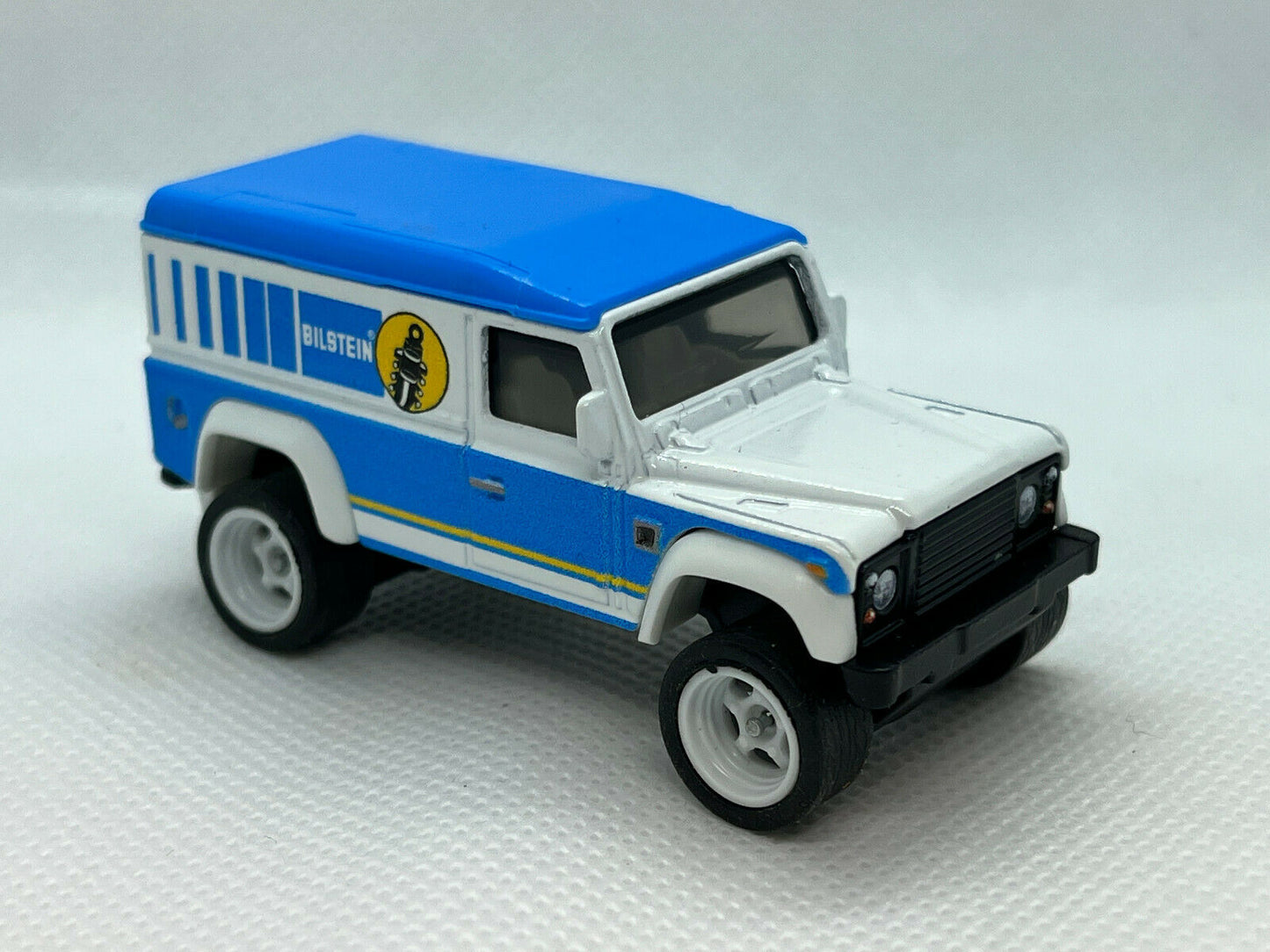 2021 Hot Wheels Bilstein Land Rover Defender 110 Real Riders Super Custom