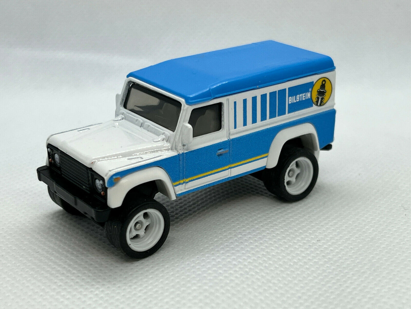 2021 Hot Wheels Bilstein Land Rover Defender 110 Real Riders Super Custom