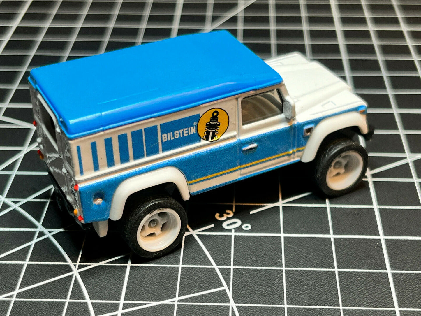 2021 Hot Wheels Bilstein Land Rover Defender 110 Real Riders Super Custom