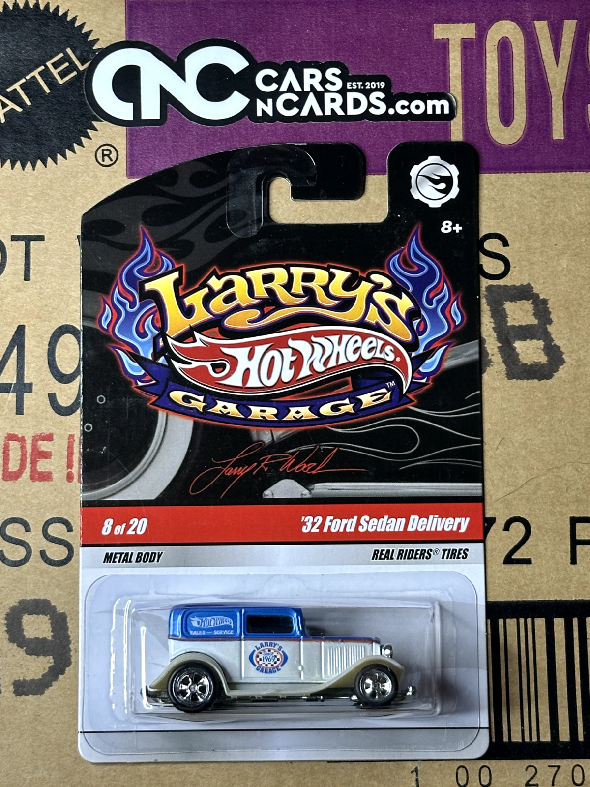 2008 Hot Wheels Larry's Garage '32 Ford Sedan Delivery 8/20 White