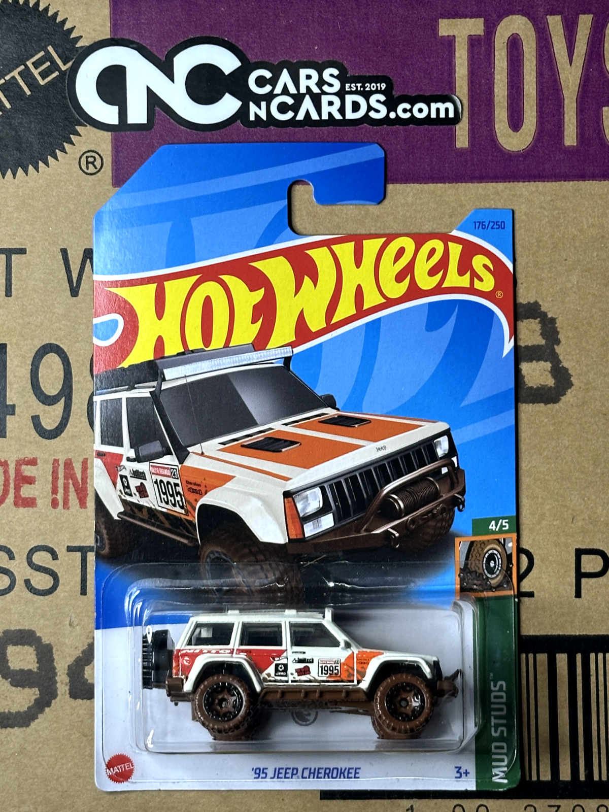 2023 Hot Wheels Mud Studs 4/5 Treasure Hunt '95 Jeep Cherokee