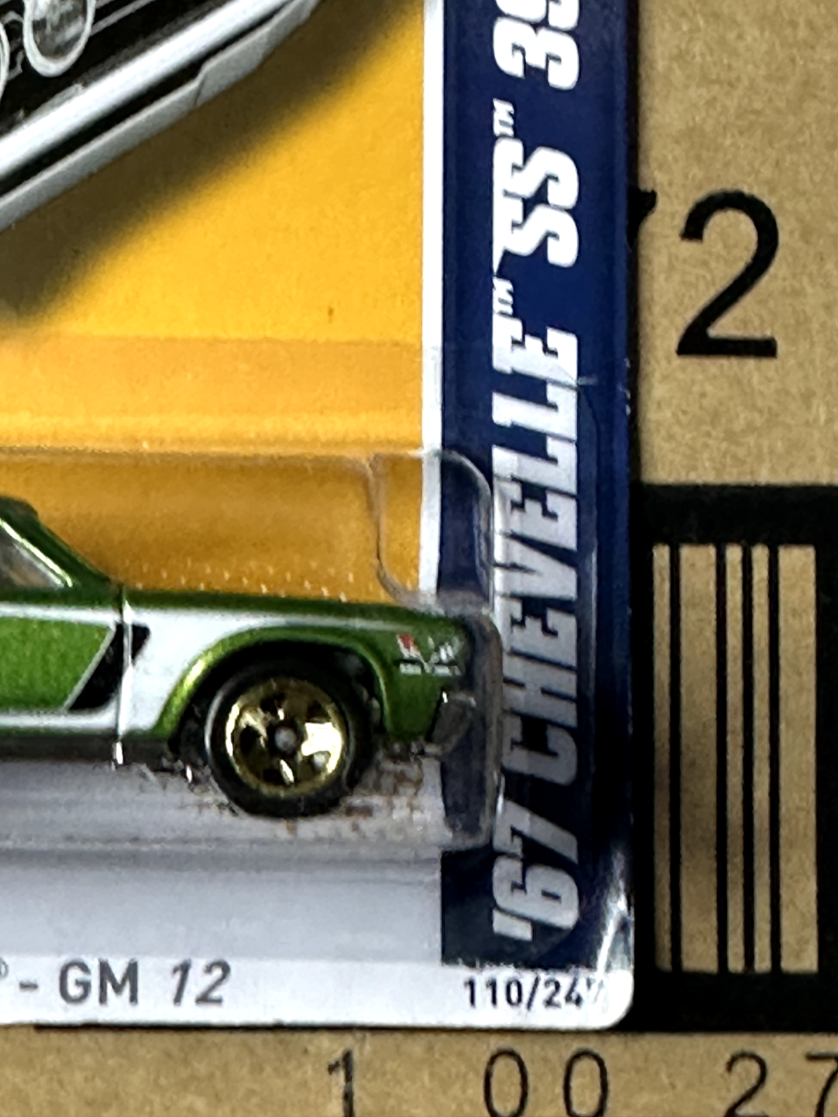 2012 Hot Wheels Muscle Mania GM 12 10/10 '67 Chevelle SS 396 (Card Damage)