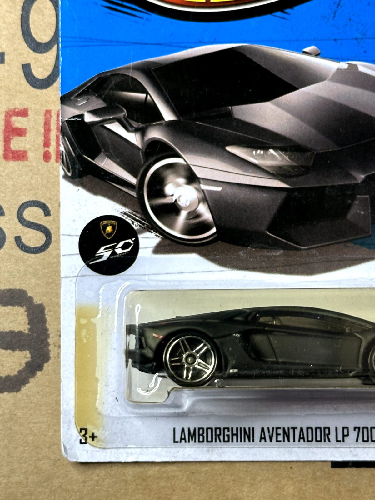 2013 Hot Wheels HW Showroom Lamborghini Aventador LP 700-4 (Yellowing Blister)