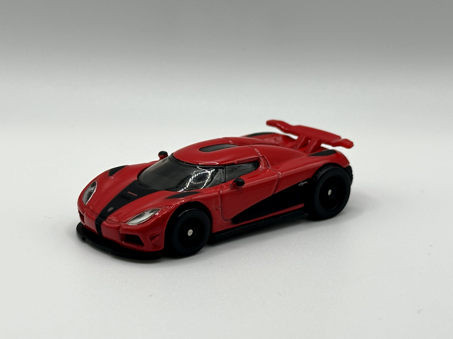 2014 Hot Wheels Retro Entertainment Need For Speed Koenigsegg Agera R Loose