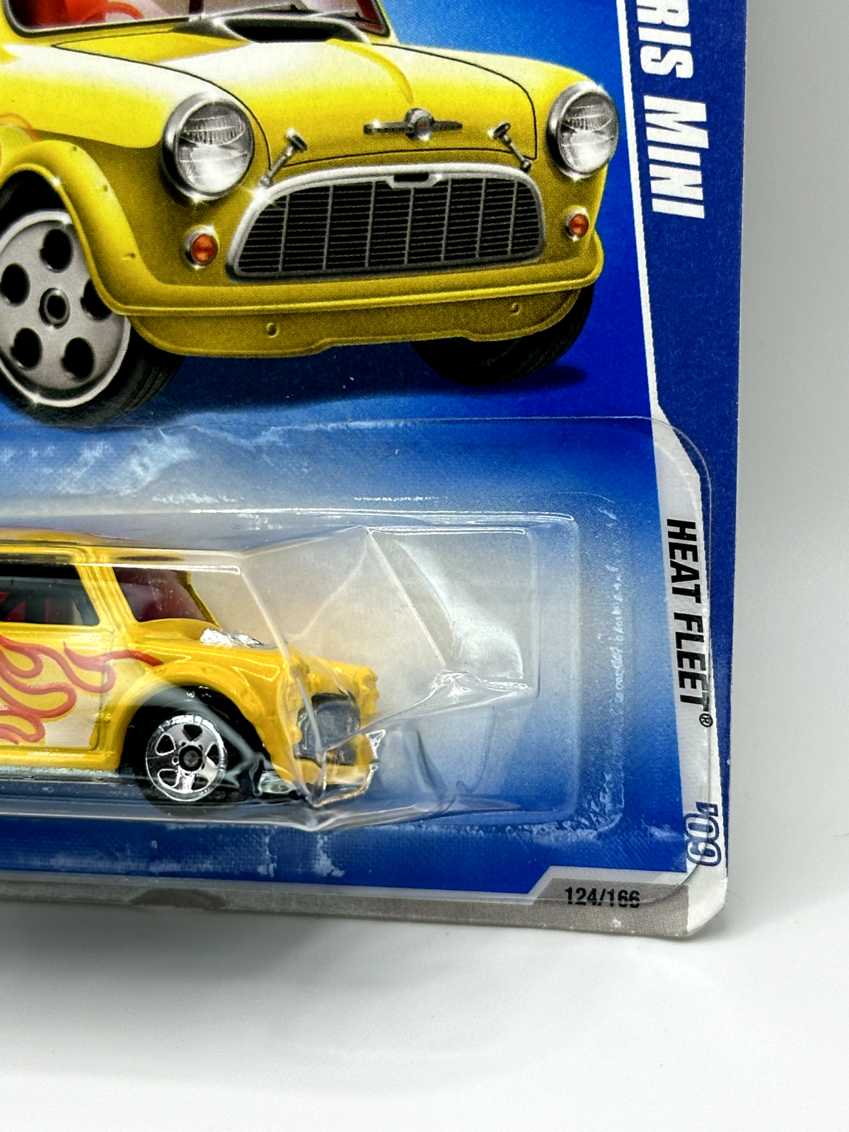 2009 Hot Wheels Heat Fleet 8/10 Morris Mini (Crushed Blister)